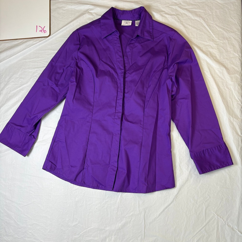 Riders by Lee Easy Care Purple Button Up Shirt Womens Size M‎ V Neck Top